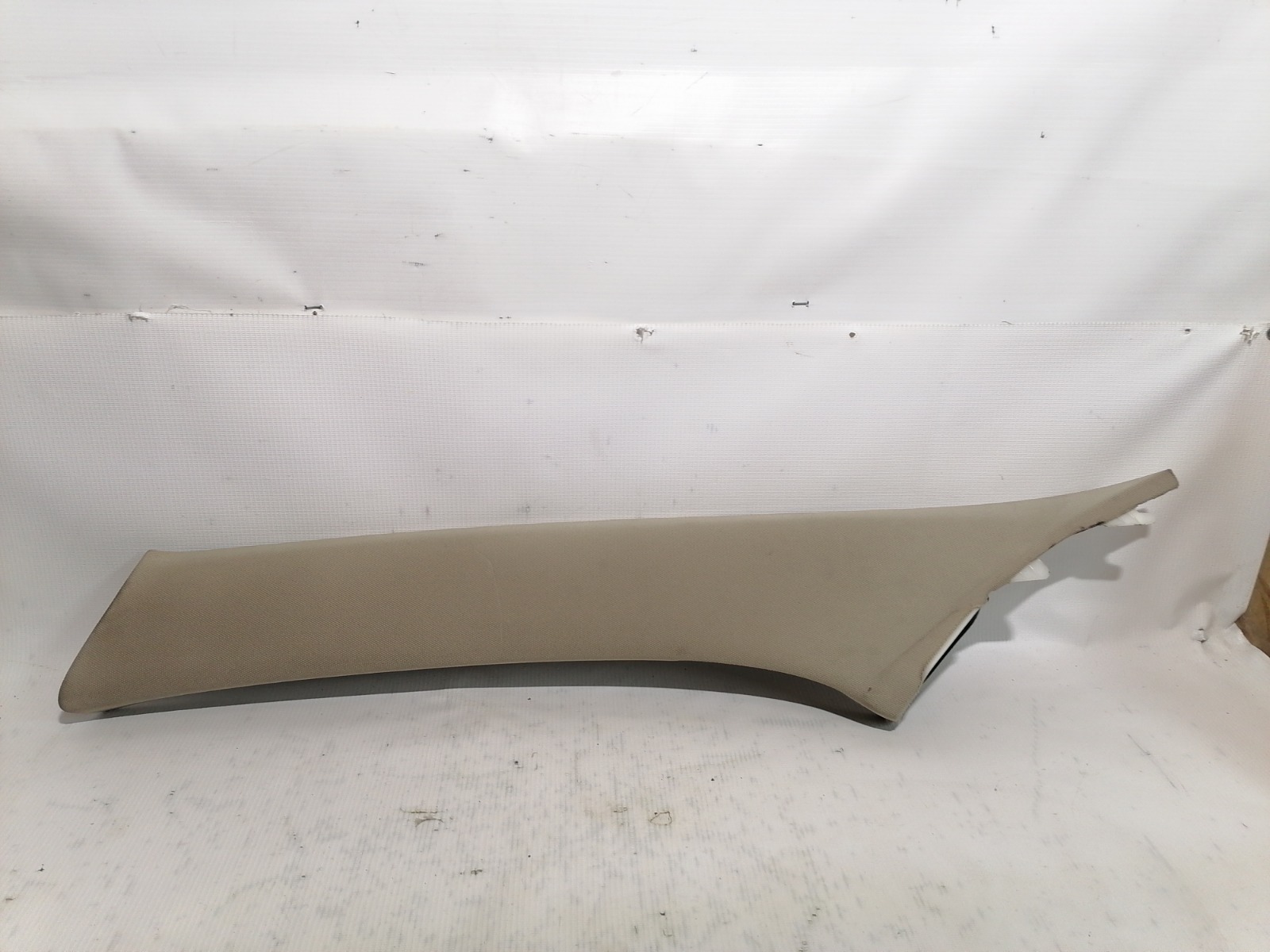 Накладка на стойку верхняя Suzuki Kizashi RE91S J24B 2010 передняя левая (б/у)