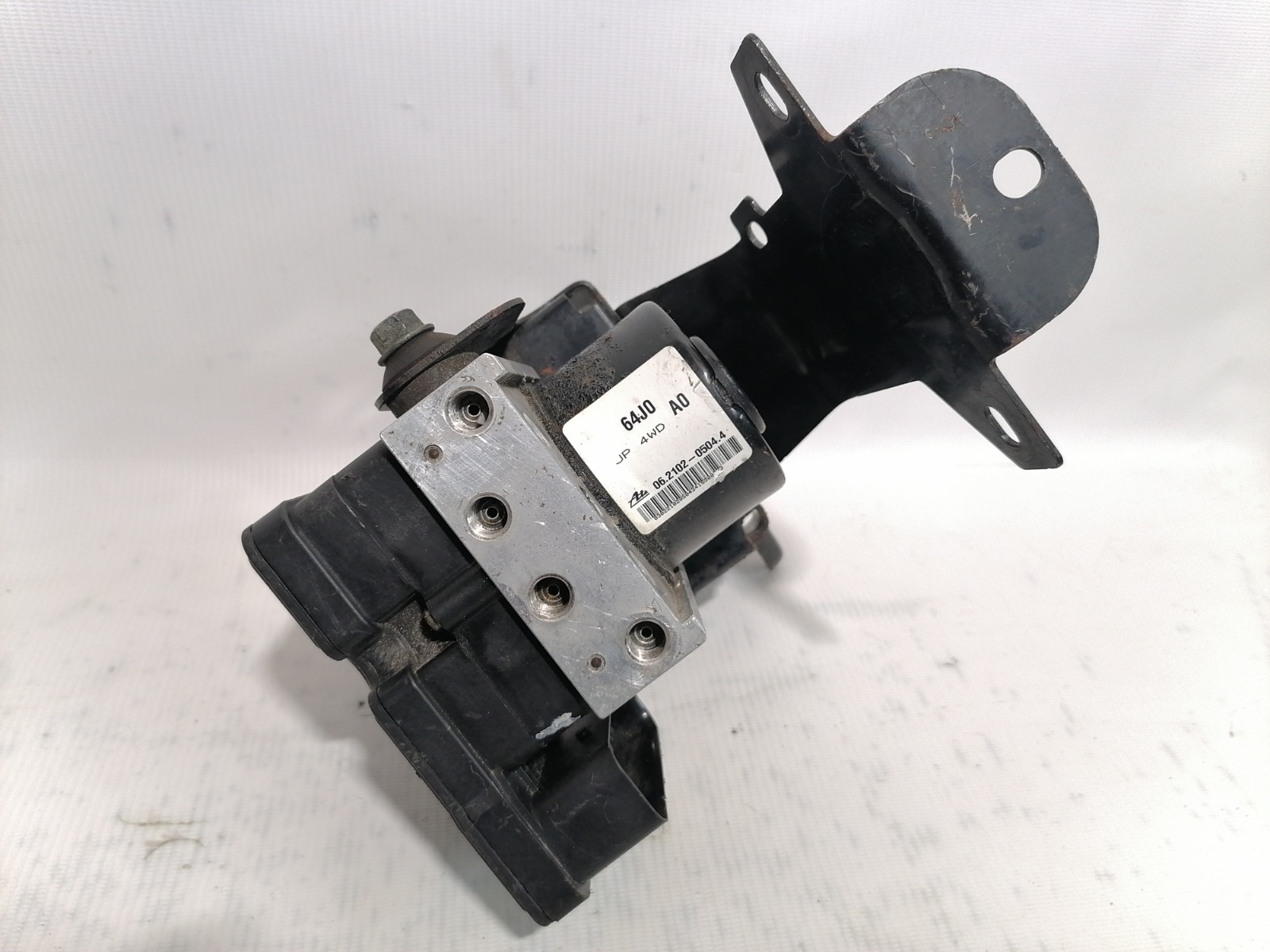 Блок ABS (насос) Suzuki Escudo TD54W J24B 2006 (б/у)