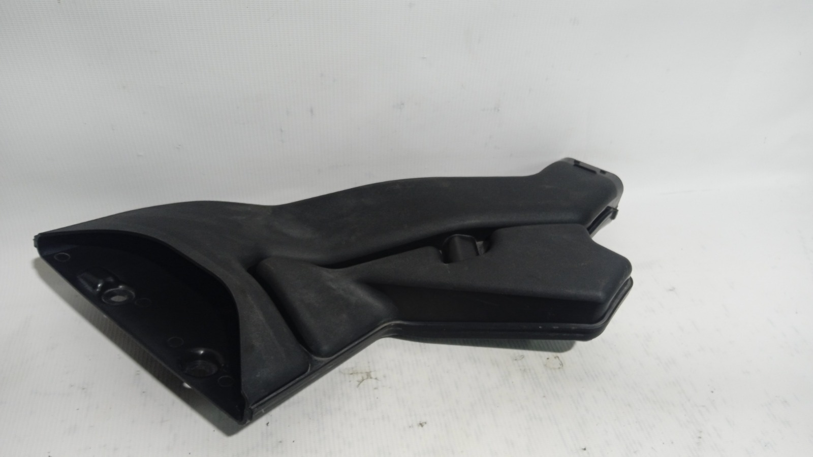 Воздухозаборник Mitsubishi Lancer CY4A 4B11 2008 (б/у)