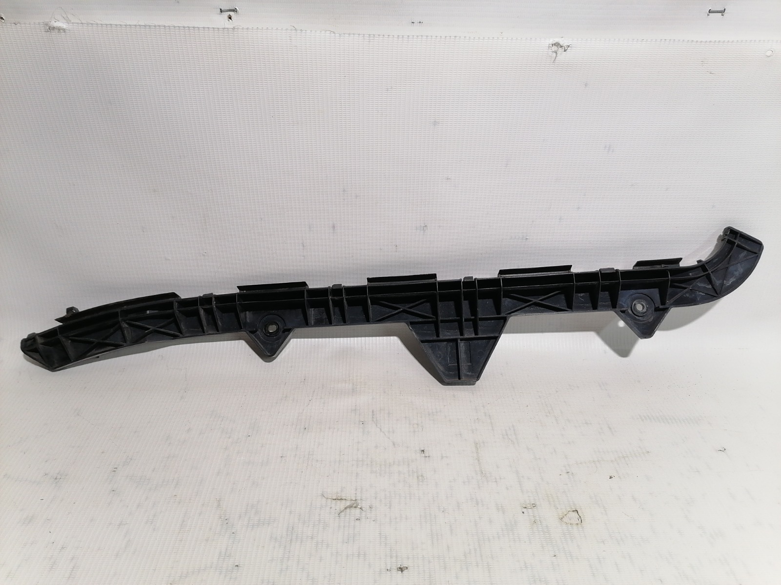 Крепление бампера Toyota Avensis AZT250 2AZFSE 2003 заднее левое (б/у)