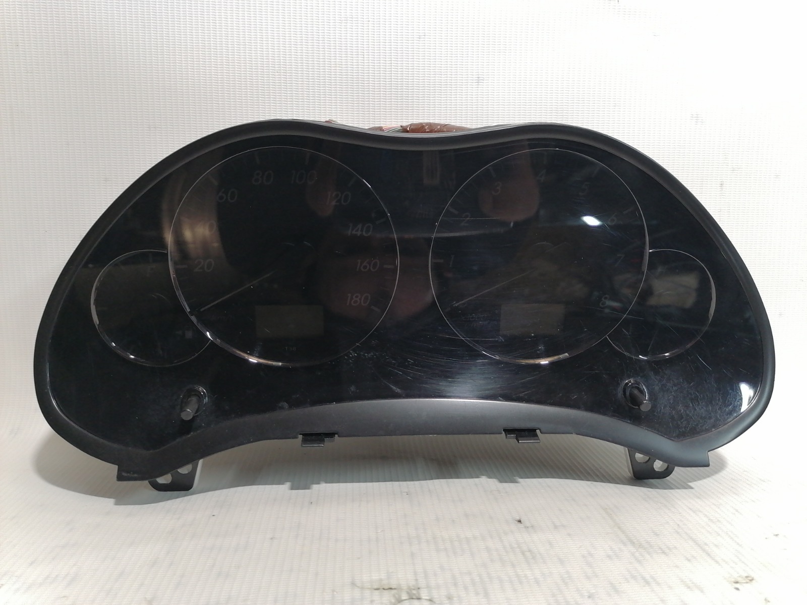 Панель приборов Toyota Avensis AZT250 2AZFSE 2003 (б/у)