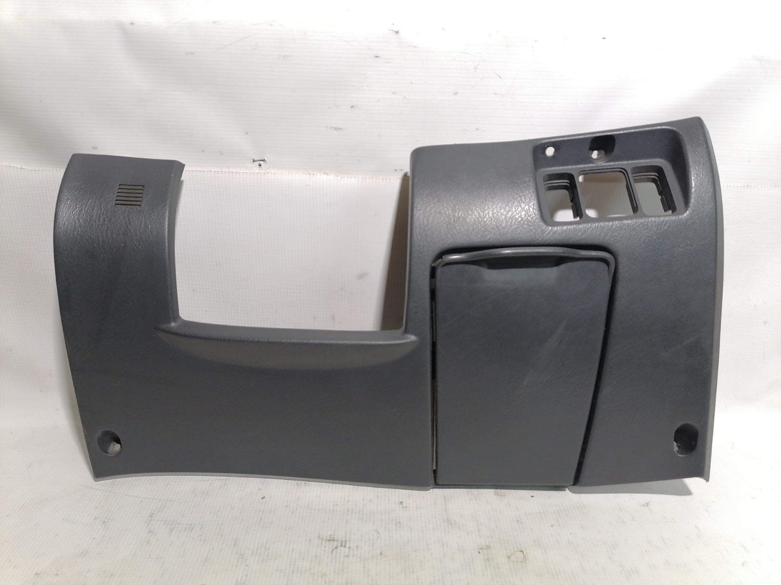Накладка под рулем Honda Domani MB4 D16A 1997 (б/у)