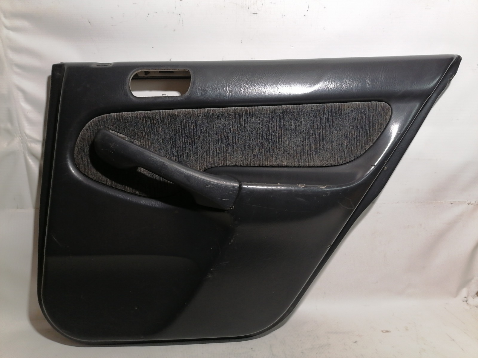 Обшивка двери Honda Domani MB4 D16A 1997 задняя правая (б/у)