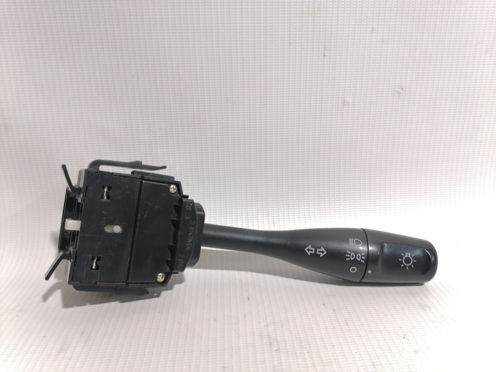 Переключатель поворотов Mitsubishi Lancer CS2A 4G15 2005 (б/у)