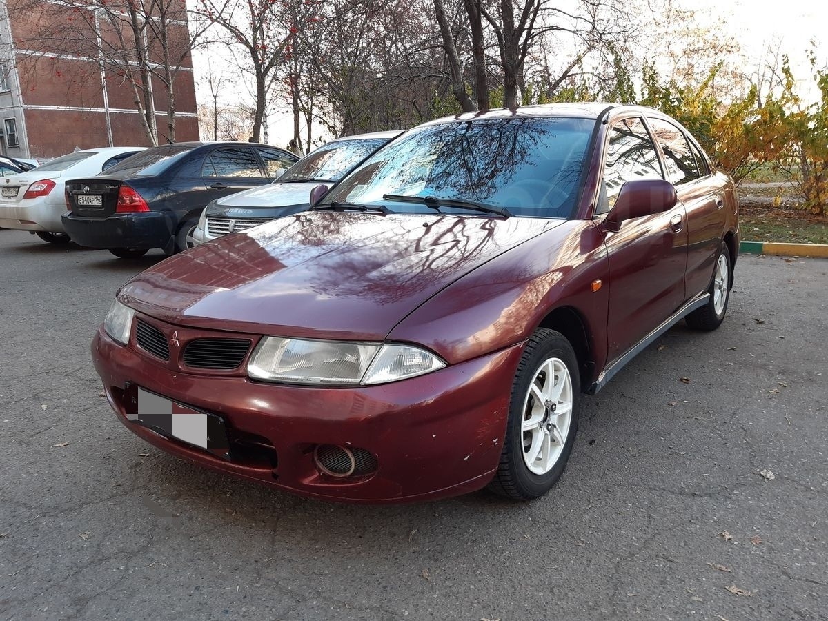 Автомобиль Mitsubishi Carisma DA1A 4G92 1997 года в разбор