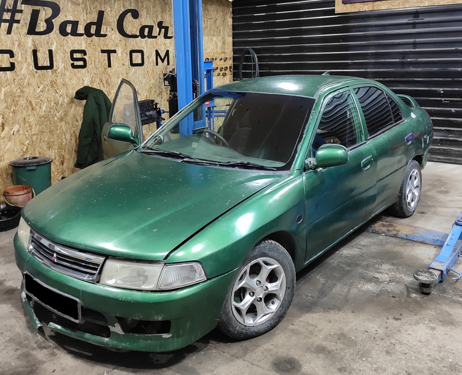 Автомобиль Mitsubishi Lancer CK2A 4G15 1997 года в разбор