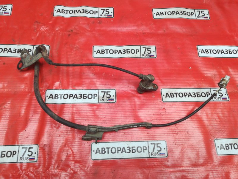 Датчик abs передний правый TOYOTA IPSUM 2001 ACM21W 2AZFE Б/У