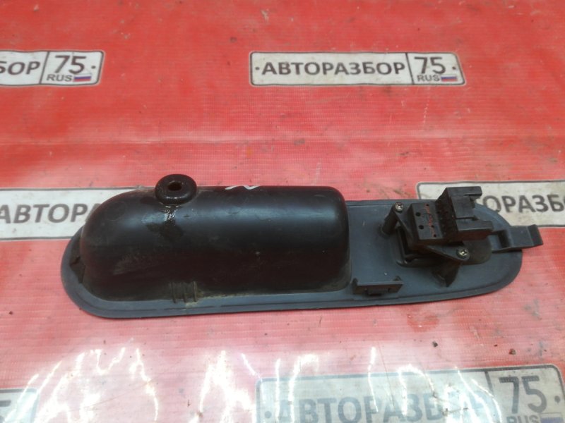 Кнопка стеклоподъемника передняя левая HR-V GH2 D16A