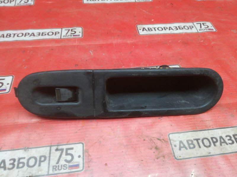 Кнопка стеклоподъемника передняя левая HONDA HR-V GH2 D16A 83520S2H0030 Б/У