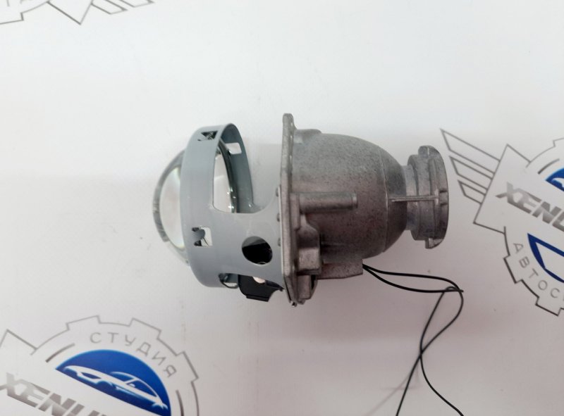 Линзы фары би-ксенон Audi A6 Allroad 4B