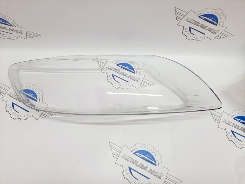 Стекло фары правое Audi Q7 4L 4L0941004A новая