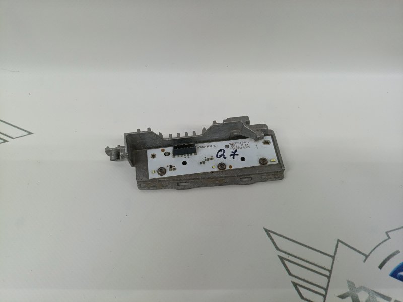 Плата подсветки поворота передняя правая Audi Q7 2015 4M 10000049451-02 Б/У