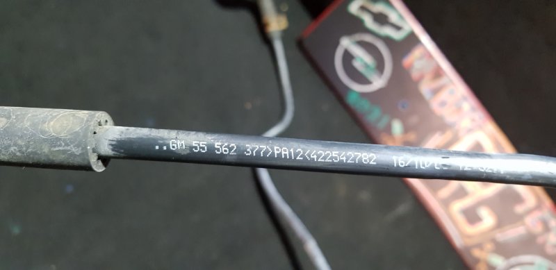 Трубка подогрева дросселя Astra H GTC 2007 Трубка подогрева дросселя Astra H GTC 2007