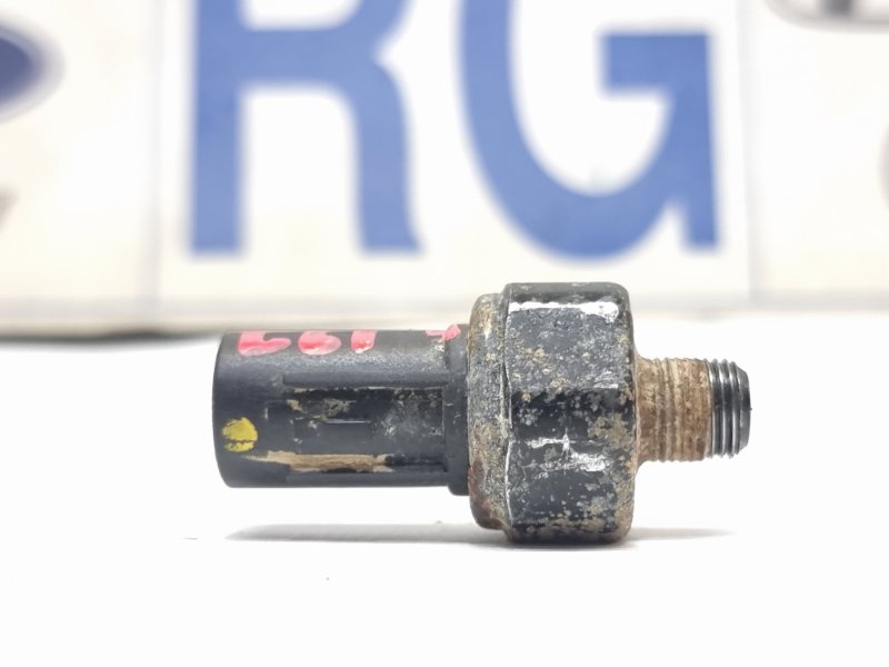 Датчик давления масла Hyundai i40 2012 Универсал 1.7 D4FD 9475037100 контрактная