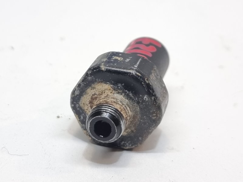 Датчик давления масла i40 2012 Универсал 1.7 D4FD