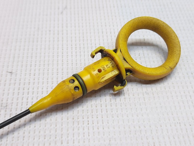 Щуп масляный Skoda Octavia 3 (A7)