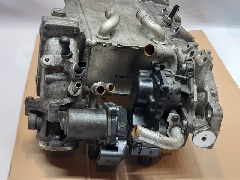 Коллектор впускной Skoda Octavia 3 (A7)