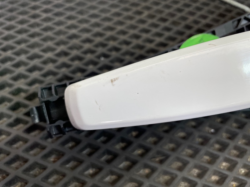 Кронштейн ручки передний правый Chevrolet Cruze F16D4