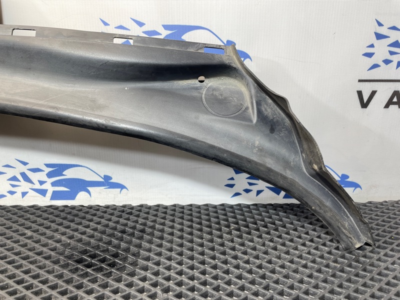 Решетка под лобовое стекло X3 2011 F25 N47N 2.0d