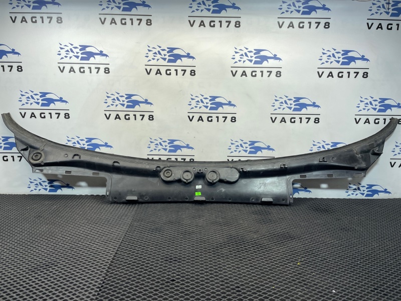 Решетка под лобовое стекло X3 2011 F25 N47N 2.0d