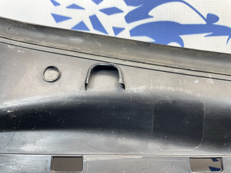 Решетка под лобовое стекло X3 2011 F25 N47N 2.0d