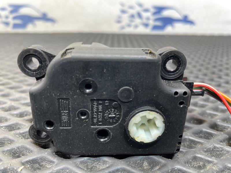 Моторчик заслонки отопителя Insignia 2011 A20DTH