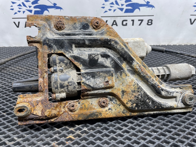 Моторчик стояночного тормоза Opel Insignia A20DTH