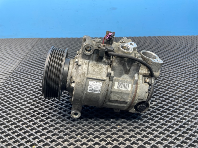 Компрессор кондиционера Audi A4 2006 B7 BFB 1.8 8E0260805BF контрактная