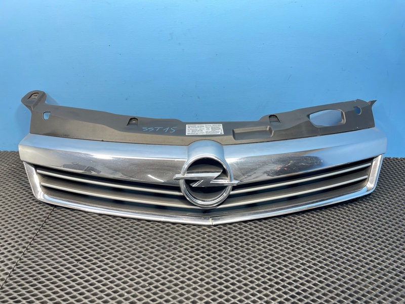 Запчасть решетка радиатора Opel Astra 2008 H Z16XER 93191829 контрактная Решетка радиатора Opel Astra 2008 H Z16XER 93191829 контрактная