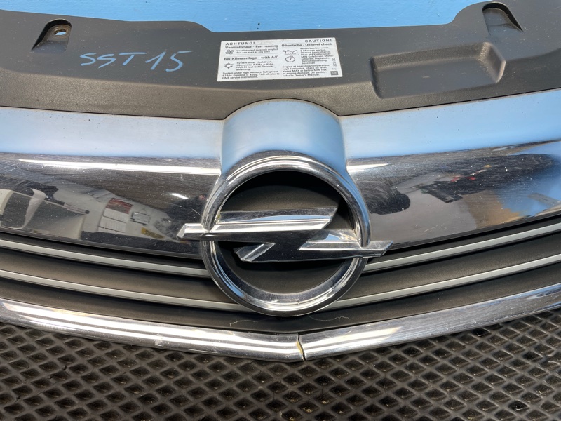 Решетка радиатора Astra 2008 H Z16XER Решетка радиатора Astra 2008 H Z16XER