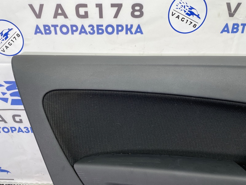 Обшивка двери левая TT 2009 8J3 CCZC