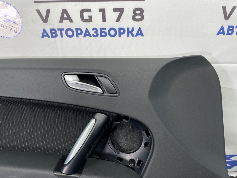 Обшивка двери левая TT 2009 8J3 CCZC