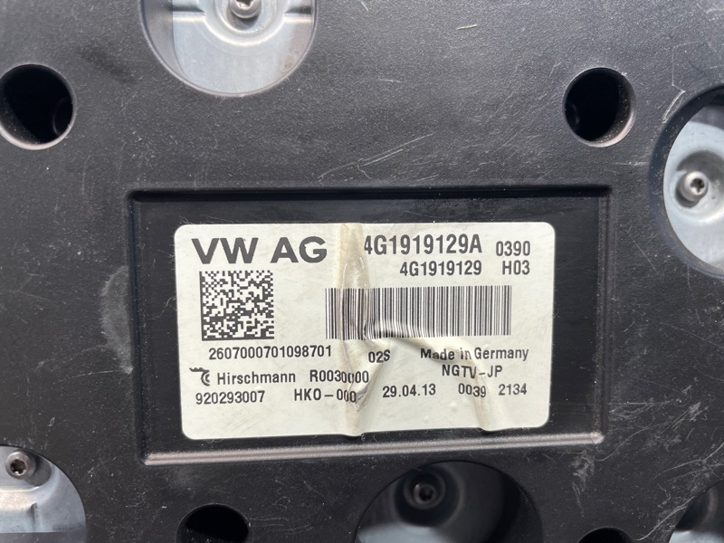 Тв тюнер A6 2013 C7 CGWD 3.0L Тв тюнер A6 2013 C7 CGWD 3.0L