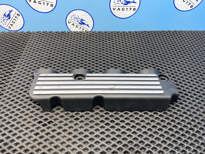 Крышка двигателя 3-series 2009 E90 N46B20B Крышка двигателя 3-series 2009 E90 N46B20B