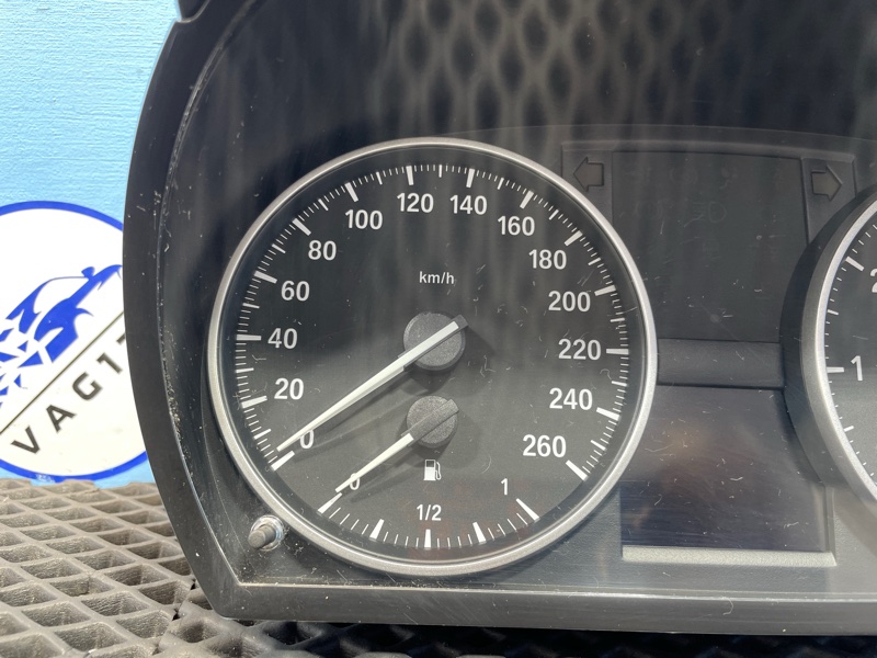Панель приборов X1 2012 E84 N20B20A Панель приборов X1 2012 E84 N20B20A