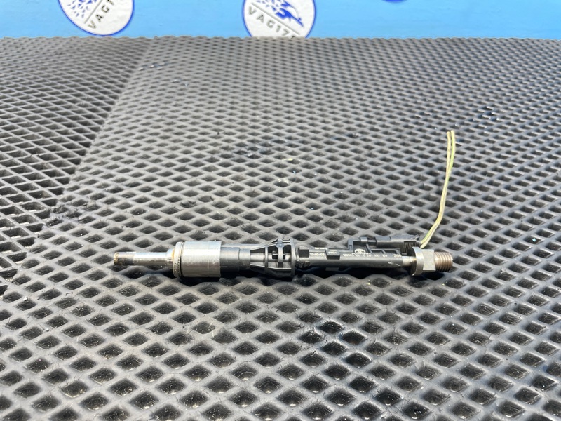 Форсунка инжекторная электрическая BMW X1 2012 E84 N20B20A 13647597870 контрактная