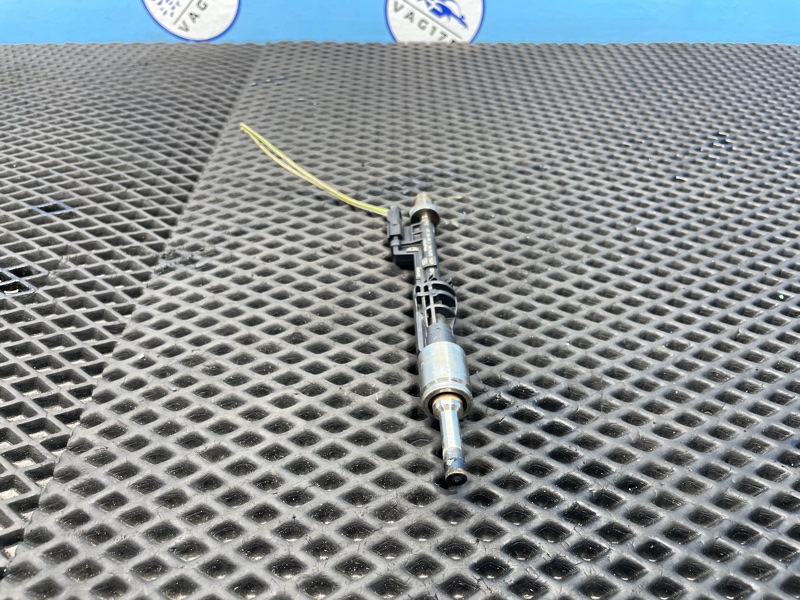 Форсунка инжекторная электрическая X1 2012 E84 N20B20A