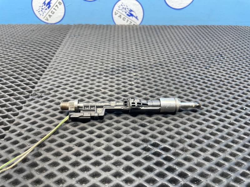 Форсунка инжекторная электрическая BMW X1 E84 N20B20A