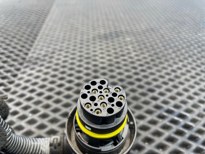 Разъем X1 2012 E84 N20B20A Разъем X1 2012 E84 N20B20A