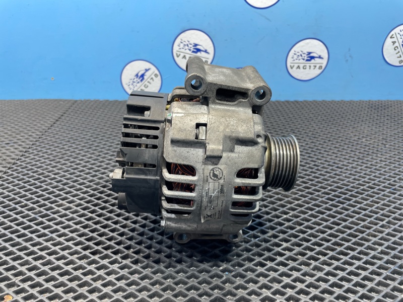 Генератор Audi A4 B7 ALT 2.0L Генератор Audi A4 B7 ALT 2.0L