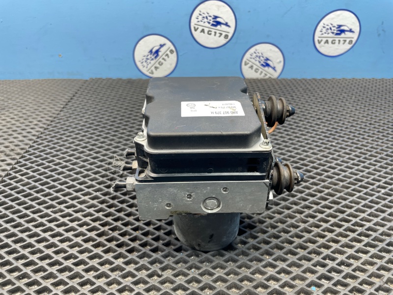 Блок ABS Audi Q5 8R CDNC Блок ABS Audi Q5 8R CDNC