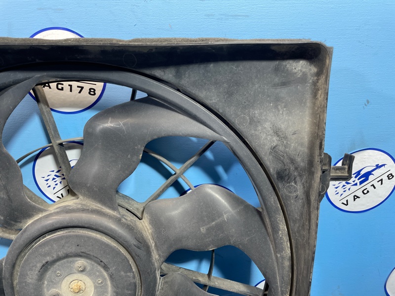 Диффузор вентилятора Hyundai IX35 D4HA 2.0