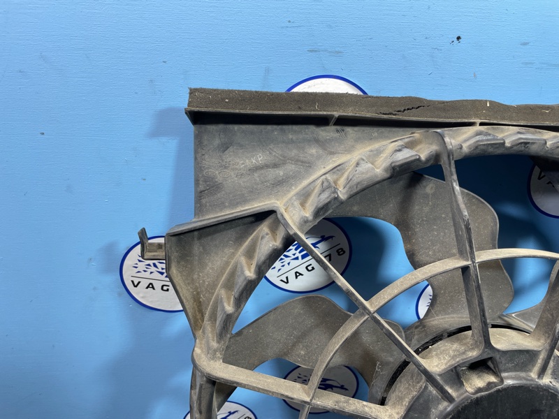 Диффузор вентилятора IX35 2010 D4HA 2.0