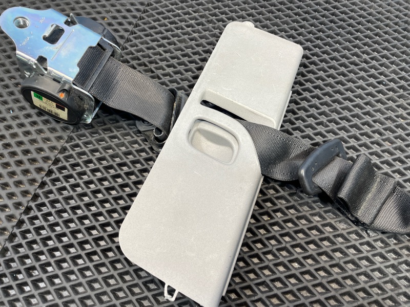 Ремень безопасности с пиропатроном передний правый Corsa 2007 D Z14XEP