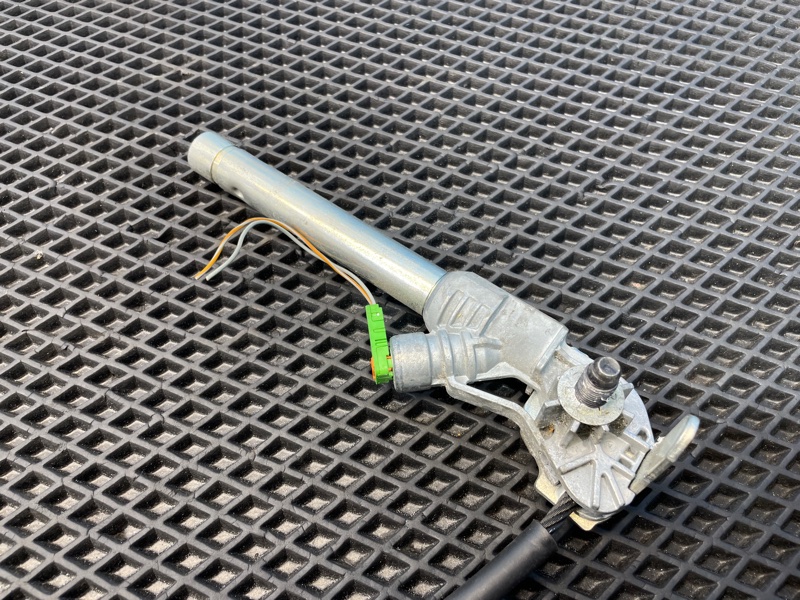 Ремень безопасности с пиропатроном передний правый Corsa 2007 D Z14XEP