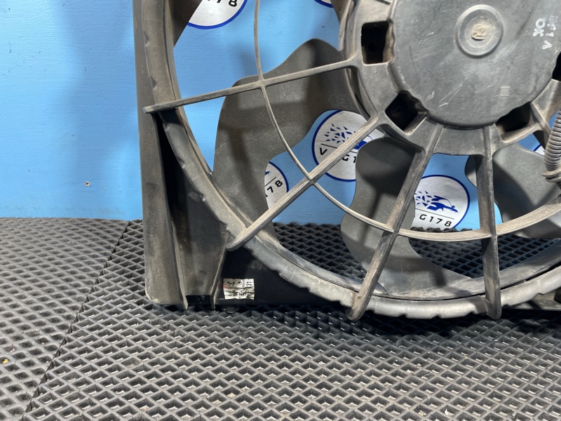 Диффузор вентилятора Santa FE 2011 CM D4HB 2.2