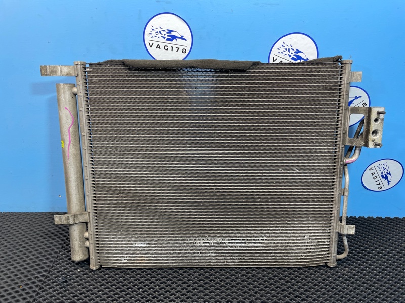 Радиатор кондиционера Hyundai Santa FE 2011 CM D4HB 2.2 976062B700 контрактная