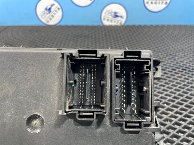 Блок предохранителей Corsa 2010 D Z12XEP Блок предохранителей Corsa 2010 D Z12XEP