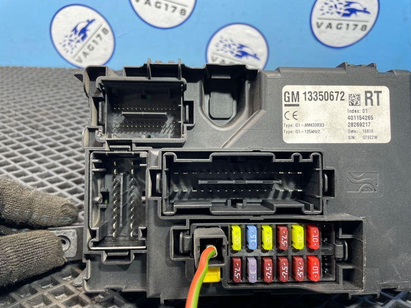 Блок предохранителей Corsa 2010 D Z12XEP Блок предохранителей Corsa 2010 D Z12XEP