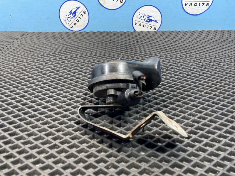 Сигнал звуковой Volkswagen Passat B6 BXE 1.9